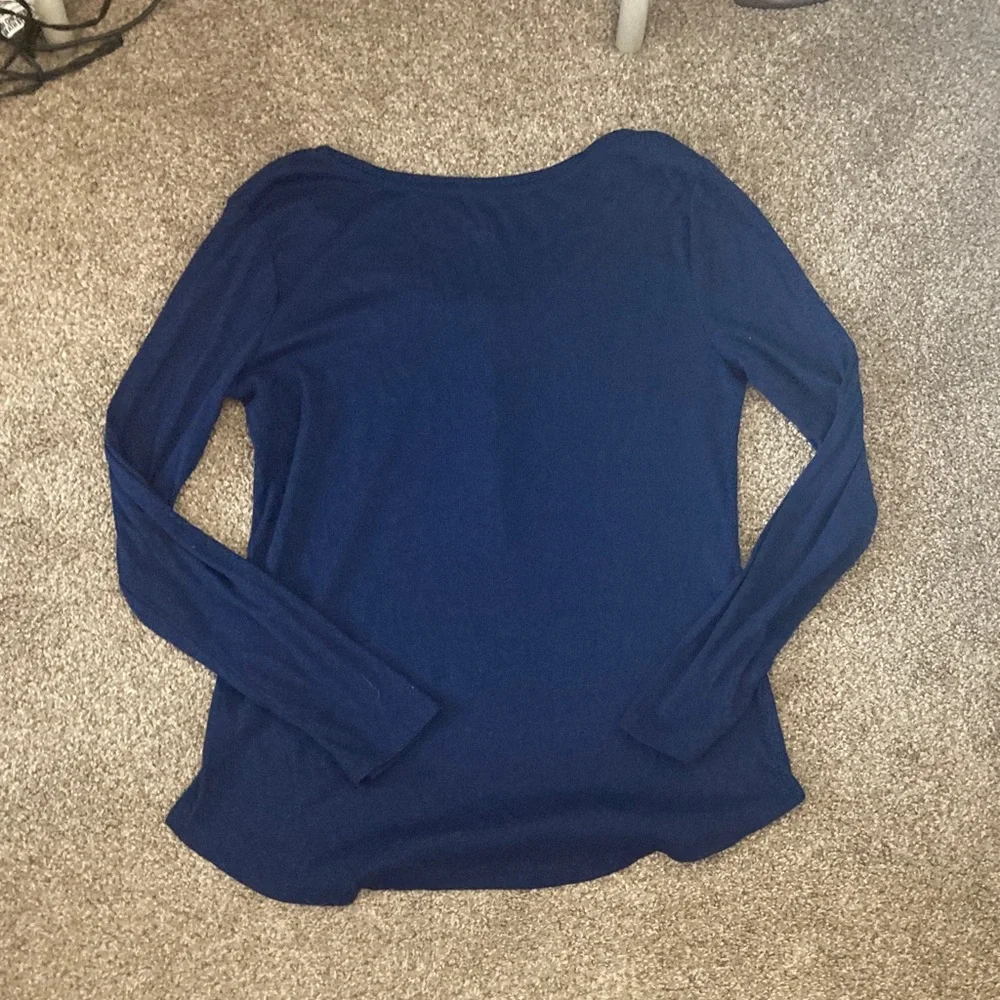 a.n.a Navy Long Sleeve Tee - Picture 4 of 4